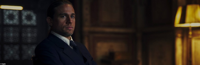 #Shantaram – Charlie Hunnam flieht nach Indien